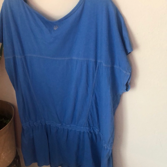 Livi Active by Lane Bryant royal blue 18/20 top - Picture 5 of 16